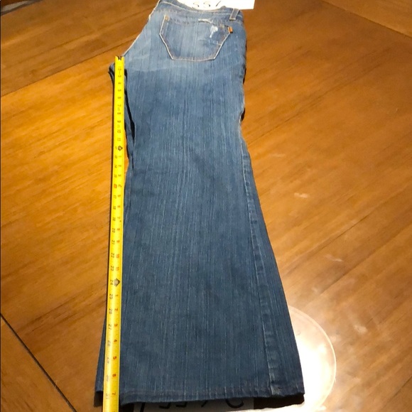 Destroyed James Jeans Size 28 - Picture 5 of 7